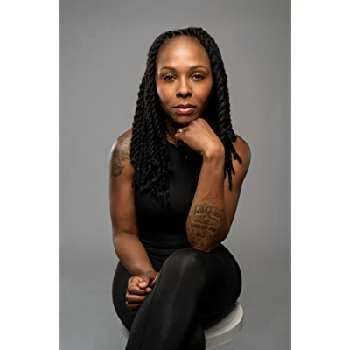 Kellye Howard Biography