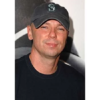 Kenny Chesney Biography