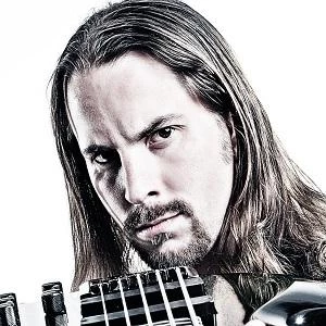 Daniel Kenny Biography
