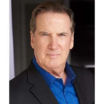 Kevin Saunders Biography