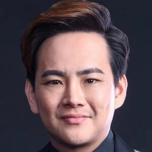 Calvin Khiu - Income, Birthday, Family, Bio, Networth & More