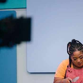 Kiersten Hadley - Age, Bio, Birthdate, Family, Networth & More