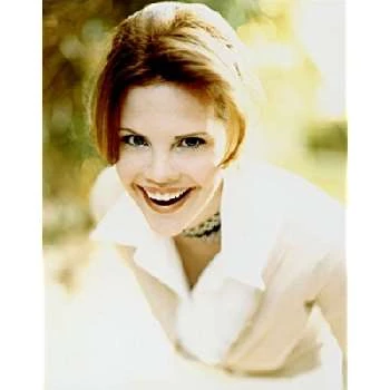 Kiersten Warren - Family, Bio, Birthday, Family, Income & More