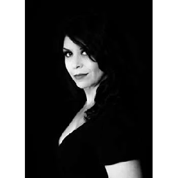 Kim Farris - Age, Bio, Birthdate, Family, Networth & More