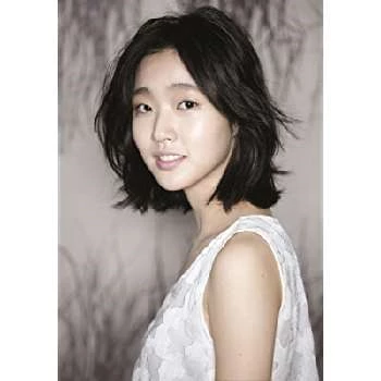 Kim Go-eun - Birthdate, Age, Family, Bio, Networth & More
