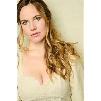 Kimberly Connolly - Age, Bio, Birthdate, Family, Networth & More