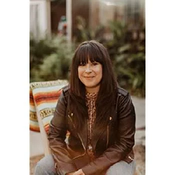 Kimberly McCullough - Age, Height, Birthdate, Bio, Family, Networth & More