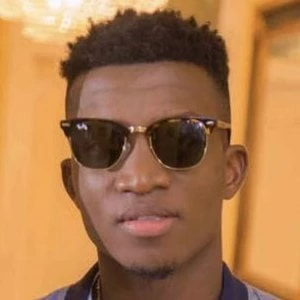 Kofi Kinaata Biography