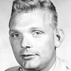 Iven Carl Kincheloe Jr. Biography