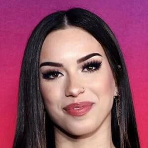 Carly King Biography