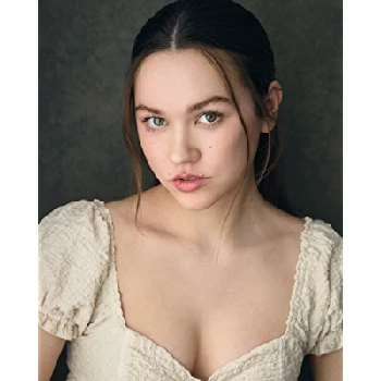 Kirsten Davies - Age, Bio, Birthdate, Family, Networth & More