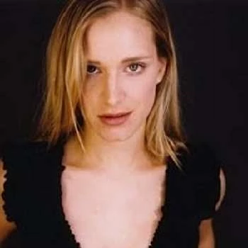 Kirstin Rae Hinton Biography