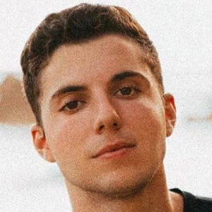 Matt Komo - Biography, Birthdate, Family, Networth & More