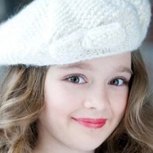Brooke Kosinski - Age, Bio, Birthdate, Family, Networth & More