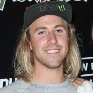 Sage Kotsenburg - Networth, Bio, Wiki, Family, Birthday, Networth & More