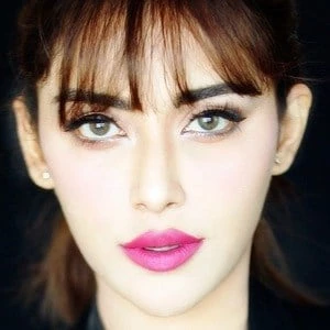 Angela Krislinzki - Age, Height, Birthdate, Family, Wiki & More