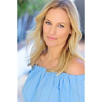 Kristi Clainos - Wiki, Bio, Birthdate, Networth, Family & More