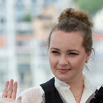 Kristii Schneider - Age, Bio, Birthdate, Family, Networth & More