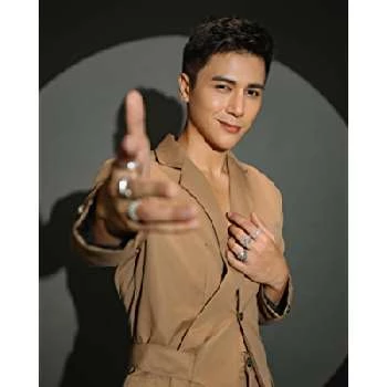 Kristzan Delos Santos - Age, Bio, Birthdate, Family, Networth & More