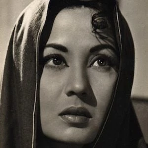 Meena Kumari - Age, Bio, Birthdate, Family, Networth & More