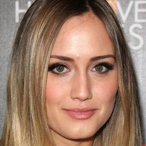 Naomi Kyle - Date Of Birth, Bio, Birthdate, Parents, Networth & More