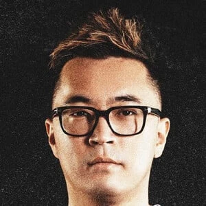 Dauren Kystaubayev - Family, Bio, Birthday, Family, Income & More