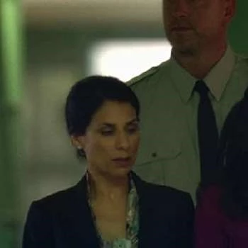 Laara Sadiq - Age, Bio, Birthdate, Family, Networth & More