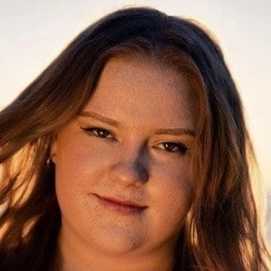 Amanda LaCount Biography