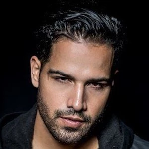 Ricardo Laguna - Date Of Birth, Bio, Birthdate, Parents, Networth & More