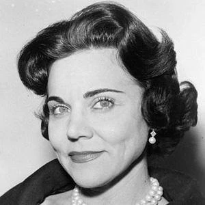 Ann Landers - Family, Bio, Birthday, Family, Income & More