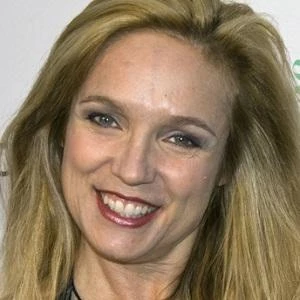 Lisa Langlois Biography