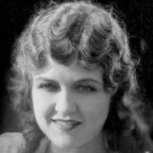 Laura Laplante - Age, Bio, Birthdate, Family, Networth & More