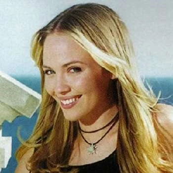 Lara Cox - Biography, Birthdate, Family, Networth & More