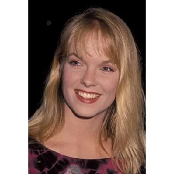 Lara Piper Biography