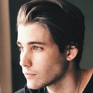 Abdiel Larralde - Bio, Networth, Family, Age, Birthdate & More