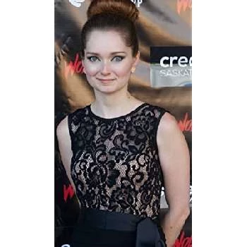 Laura Abramsen - Age, Bio, Birthdate, Family, Networth & More