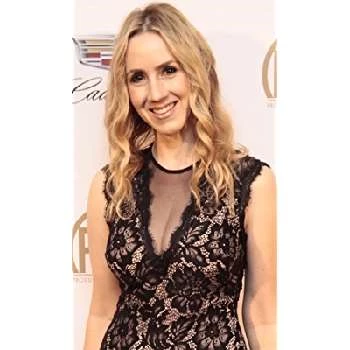 Laura Burnett - Age, Bio, Birthdate, Family, Networth & More