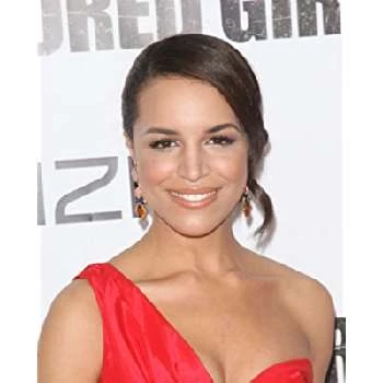 Laura Izibor - Date Of Birth, Bio, Birthdate, Parents, Networth & More