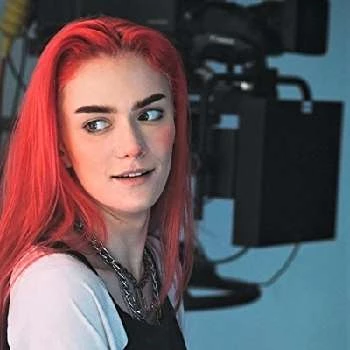 Laura Knowles - Age, Bio, Birthdate, Family, Networth & More