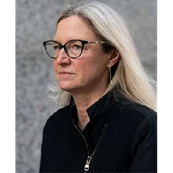 Laura Menninger Biography