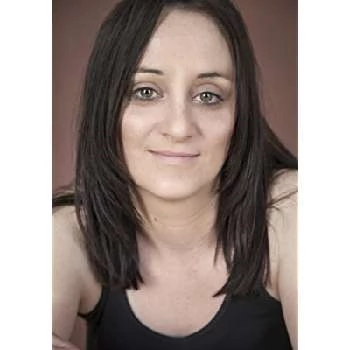 Laura Murray - Age, Bio, Birthdate, Family, Networth & More