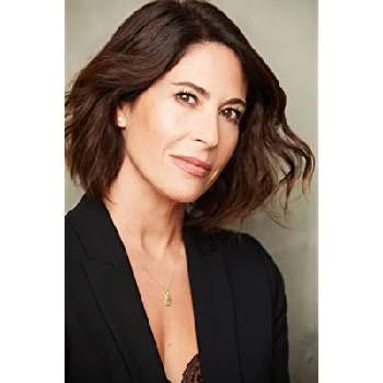 Laura Streicher - Age, Bio, Birthdate, Family, Networth & More