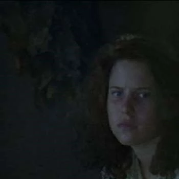 Lauren Hewett - Age, Bio, Career, Family, Wiki, Networth & More