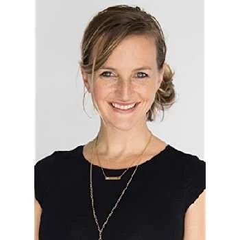 Lauren Selman - Family, Bio, Birthday, Family, Income & More