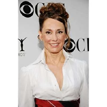 Laurie Metcalf - Networth, Bio,Birthdate, Family, Wiki & More