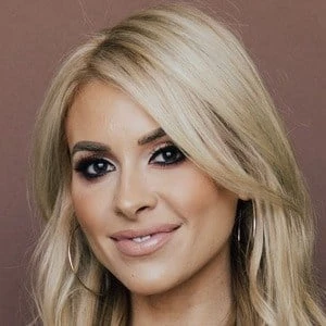 Annie Lawless - Wiki, Bio, Networth, Birthdate, Family & More