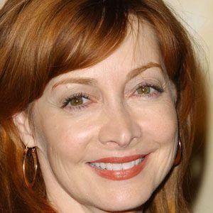 Sharon Lawrence Biography