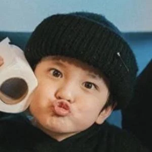 Jonathan Le Biography