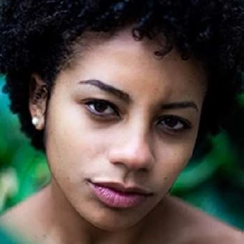 Léa Malglaive - Age, Bio, Birthdate, Family, Networth & More