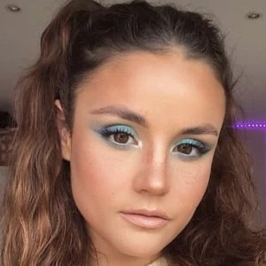 Katie Leach Biography